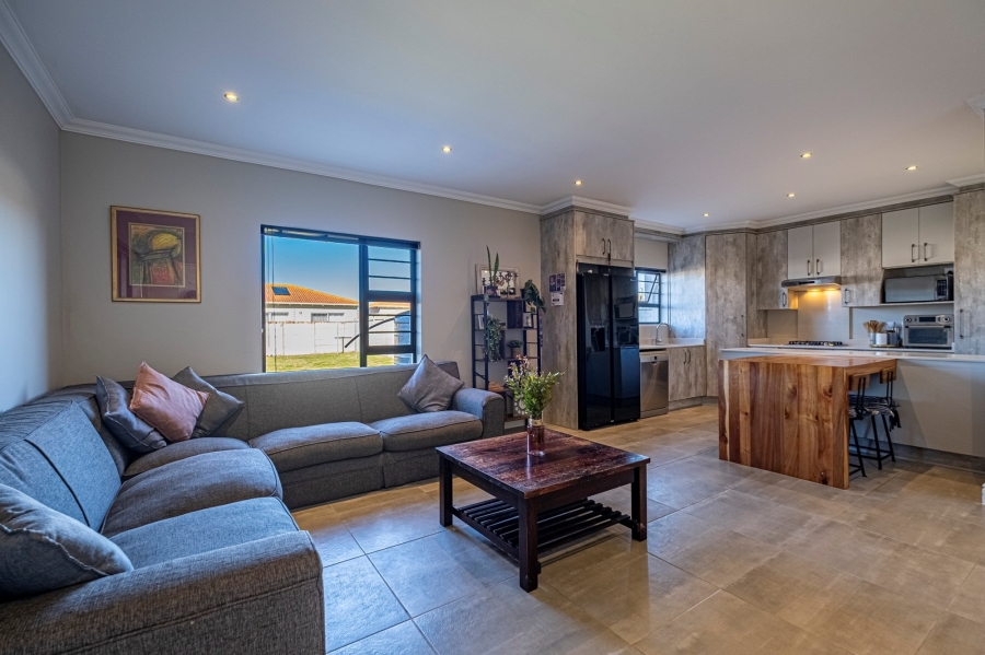 4 Bedroom Property for Sale in Westbrook Eastern Cape